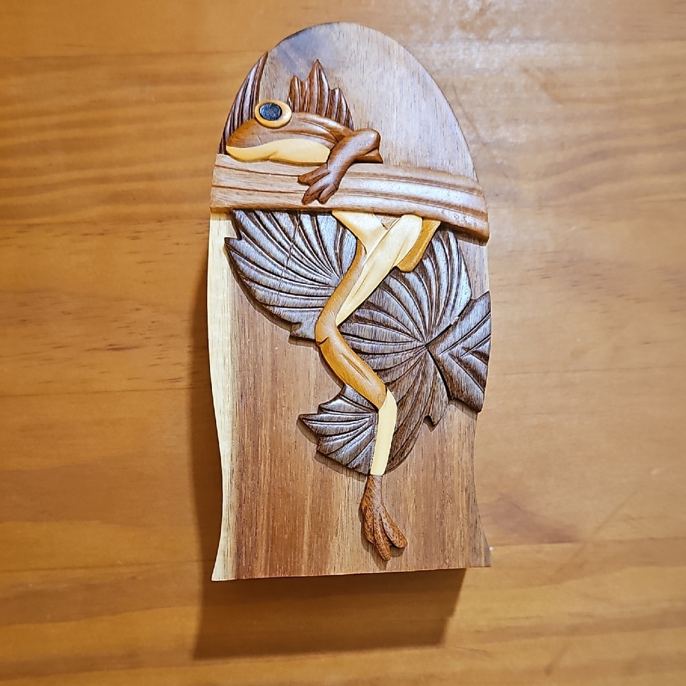 Carver Dan's Wood Frog Puzzle Gift Box